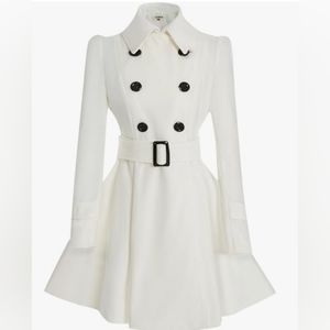 NWT-ForeMode size L white swing coat